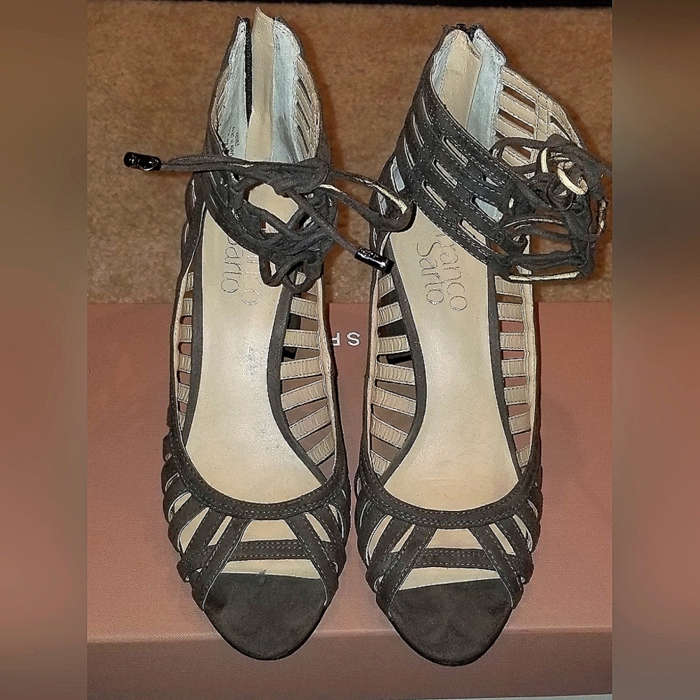 Franco Sarto Gray Strappy Heels Guc Size 6 Has Call Outs